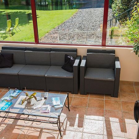 Au Jardin Fleuri Villa Vauxaillon Bagian luar foto