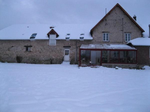 Au Jardin Fleuri Villa Vauxaillon Bagian luar foto